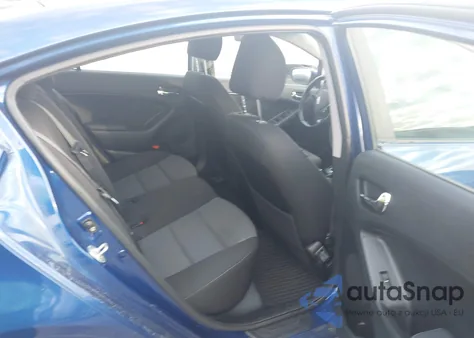 2017 Kia Forte S z USA, uszkodzony, nr VIN 3KPFL4A72HE108921